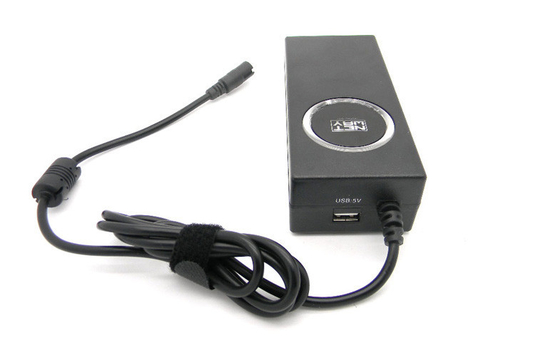 セリウムはDCの現在の保護上の普遍的なラップトップ力のアダプターに90W ACを証明します