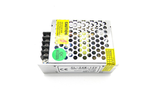 12V 2A 25Wの金属はCCTVのカメラの単一の出力電圧電源の一定した流れを包装しました