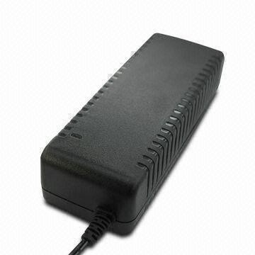 極度の細い自在継手 USB 力のアダプター 100 ワット、コンピュータ電源