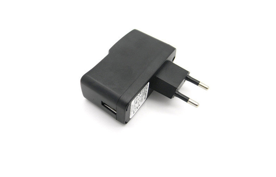 5V 2000mA 普遍的な USB 旅行充電器の一定した電圧 EU はタブレットの PC のために差し込みます