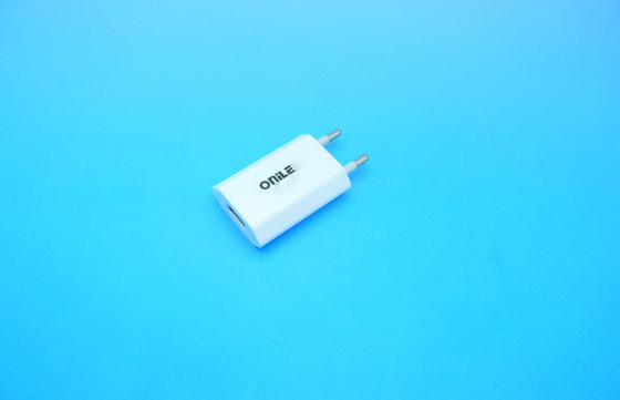 AC100-240V 普遍的な USB 力のアダプター 5V 1000mA CCC のプラグ、高い Efficency