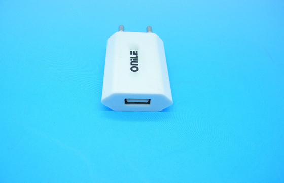 AC100-240V 普遍的な USB 力のアダプター 5V 1000mA CCC のプラグ、高い Efficency