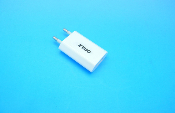 AC100-240V 普遍的な USB 力のアダプター 5V 1000mA CCC のプラグ、高い Efficency