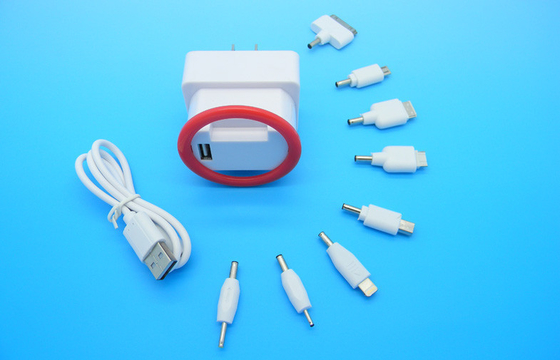FCC の部 15 のクラス B Smartphones のための普遍的な USB 旅行充電器 5V 10W のセリウム