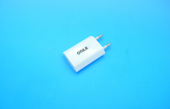 EU は IPhone 5g/5s、SCP OVP OCP のための普遍的な USB の壁の充電器 5V 1000mA を差し込みます