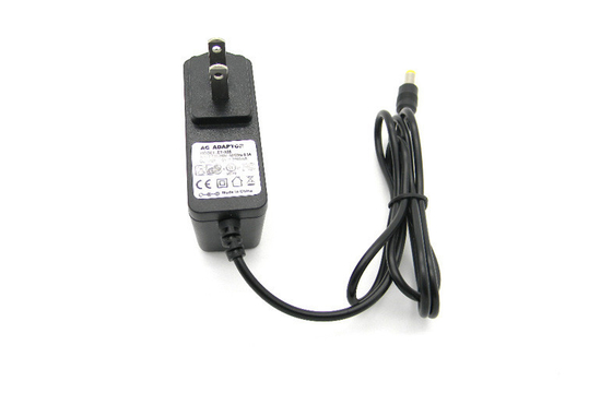 ADSL の短絡のための AC/DC の壁の台紙力のアダプター米国のプラグ 10W DC 5V 2.0A