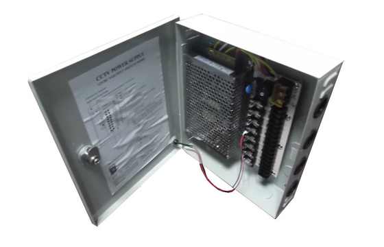 12V 5Amps CCTV の電源箱 9 チャネル、CCTV のカメラの電源