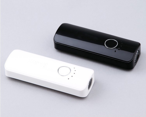 ポータブル 5 ボルトの OEM 5200MAH との移動式電源の黒