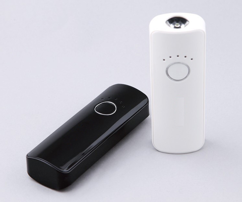 ポータブル 5 ボルトの OEM 5200MAH との移動式電源の黒