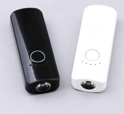 ポータブル 5 ボルトの OEM 5200MAH との移動式電源の黒