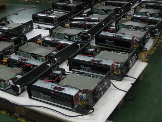 Rs232 か Usb 230v の持ち上げます 2kva 3kva の途切れない電源をラック マウント