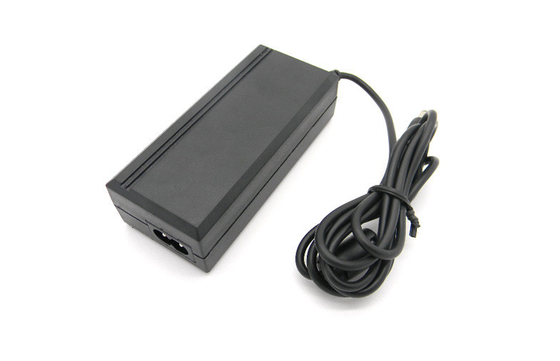 現在/一定した流れ 5.5x2.1mm 上の DC電源のアダプターへの 12V 2A AC