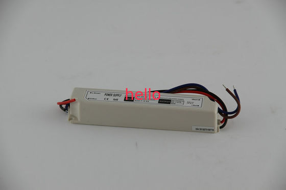防水単一の出力 20W 一定した電圧 LED 運転者 24V 12V LED の運転者