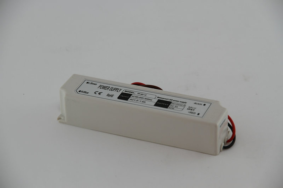 防水 IP67 60W の一定した電圧 LED 運転者 120V AC、隔離されたプラスチック ケース