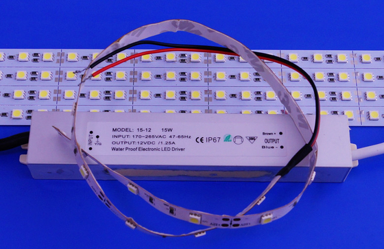 15W 12vdcの導かれたストリップのための屋外の導かれた一定した電圧運転者、装飾的な照明