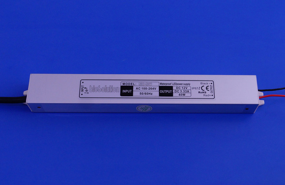 12V LED の滑走路端燈の電源