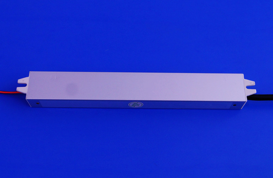 12V LED の滑走路端燈の電源