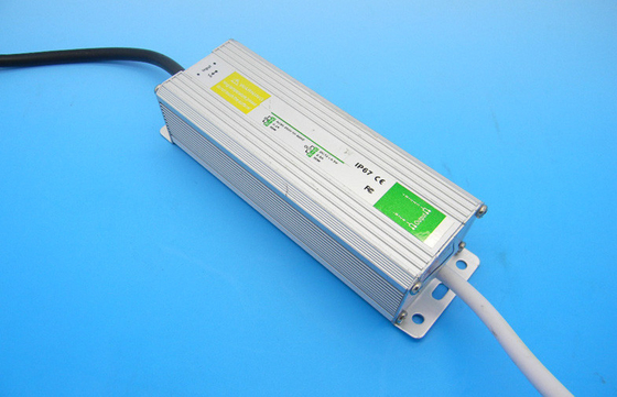 高いEfficency 30WはLEDライトEMC IP67一定した流れ12Vのための電源を防水します