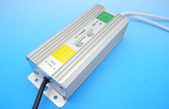 IP67 LEDの防水運転者DC12V 50W水証拠の電源
