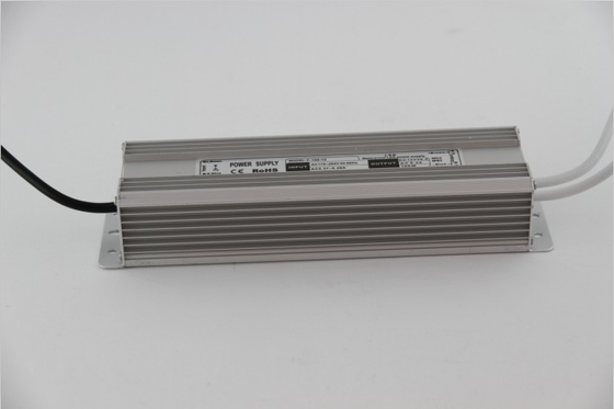 1500mA 100W IP68 は 220 ボルト、24V LED 表示電源 LED の運転者 AC を防水します