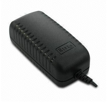 金庫 15 ワットの可聴周波/ビデオ プロダクトのために細い普遍的な交流電力のアダプター
