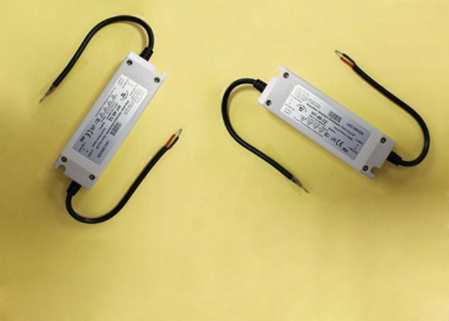 IP64 高性能 LED の照明電源、AC 入力が付いている極度の薄い LED の運転者